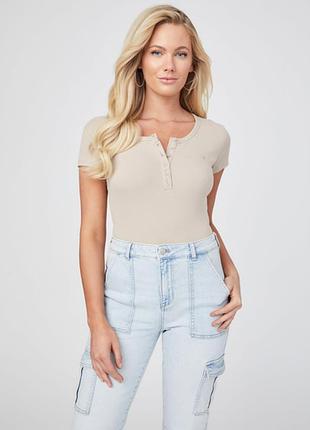Футболка на ґудзиках guess es lily ss scoop neck