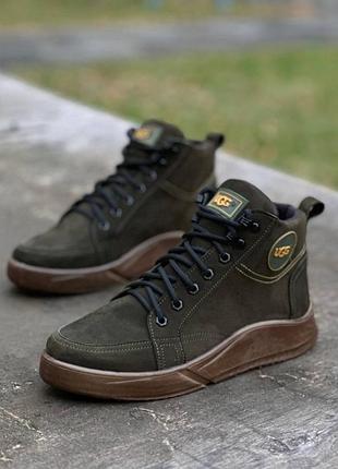 Ботинки зимові замшеві ugg колір олива