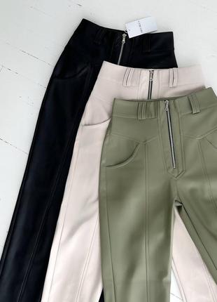 Стильные брюки из экокожи на замше, кожаные брюки на осень, качественные женские осенние брюки брюки из эко кожи9 фото