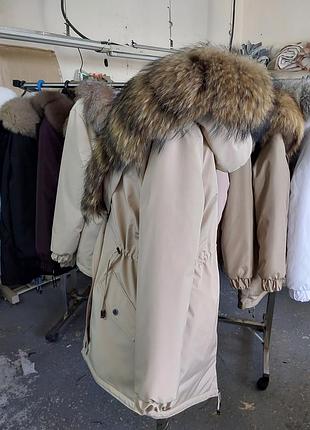 Невероятной красоты женская зимняя парка куртка бежевая с мехом финского енота, шаль,...