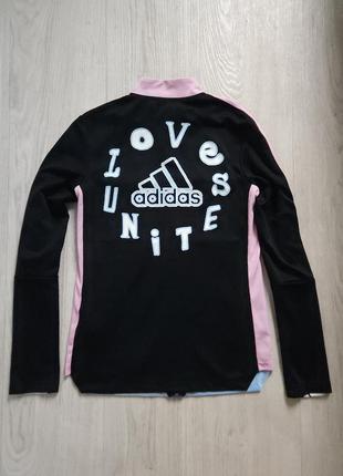 Adidas adidas love unites tiro

спортивный костюм6 фото