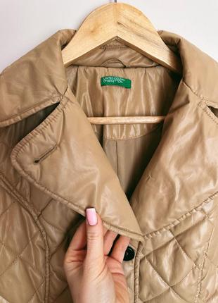 Куртка стеганая benetton бежевая женская s m курточка демисезонная 44 46 осенняя стильная фирменная брендовая не дорого7 фото