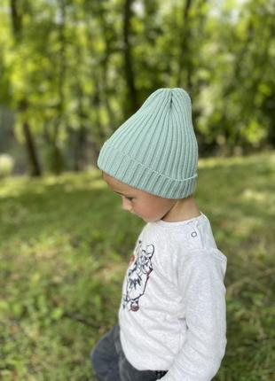 Дитяча шапка в рубчик демосезона шапка10 фото
