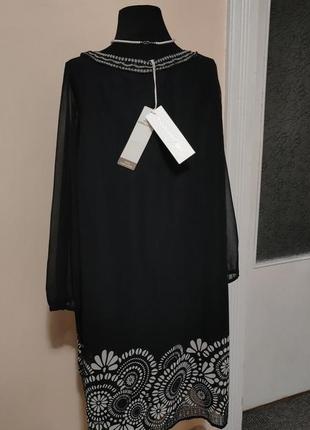 Платье женское стильное с элементами вышивки8 фото