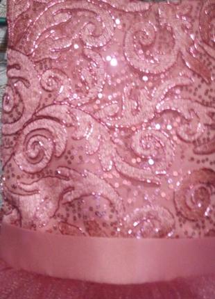 Красивое яркое платье цвета кашемировой розы6 фото
