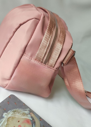Розовая круглая сумочка кросс-боди9 фото