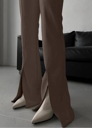 Брюки классические брюки клеш облегающие на высокой посадке с разрезами по низу эко-кожа с начесом3 фото