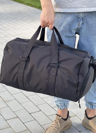 Спортивна сумка с кишенею для взуття з міцної тканини оксворд 35l black на 2 відділення