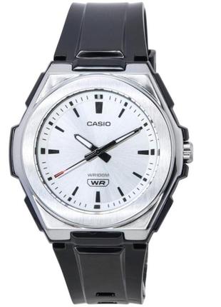 Жіночий годинник casio lwa-300h-7e2vef