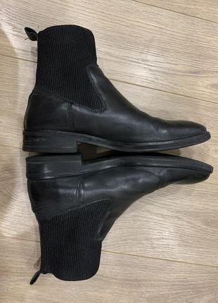 Демісезонні челсі шкіряні осінні демі чобітки чоботи черевики анкл бутс ankle boots 38 розмір носком