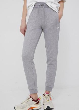 Штаны спортивные.   adidas