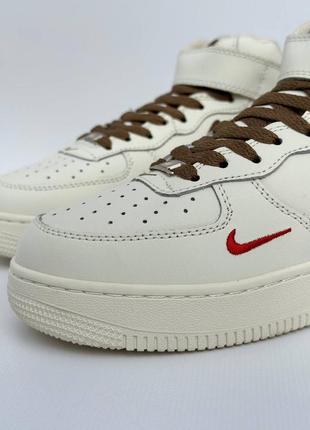 Жіночі зимові кросівки бежеві з коричневим nike air force high shadow brown3 фото