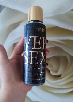 Парфюмированный спрей для тела victoria’s secret very sexy night 250 мл