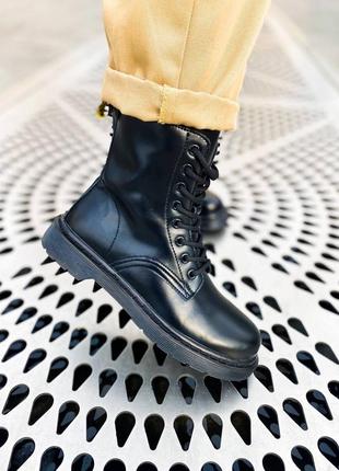 Женские демисезонные ботиночки dr.martens черные кожаные с термоподкладкой4 фото