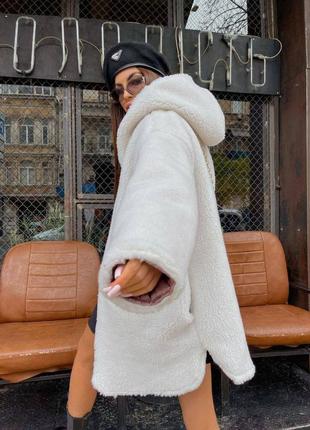 Теплая двусторонняя зимняя куртка стеганая из эко-меха овчина плащевка на синтепоне оверсайз с капюшоном свободного кроя тепла2 фото