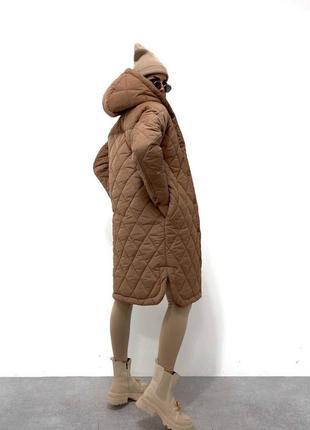Тепле зимове пальто стьобане міді з розрізами поясом капюшоном плащівка на синтепоні модне3 фото