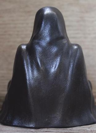 Подсвечник из бетона «призрачный волшебник»