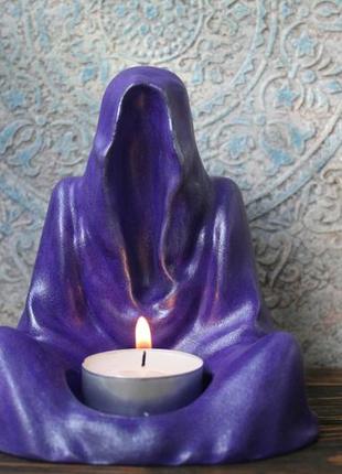 Подсвечник из бетона «призрачный волшебник»