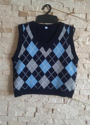 Нова тепленька жилетка в садочок школу