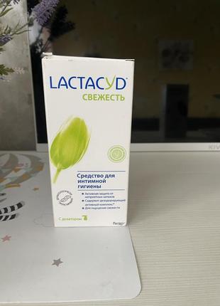 Гель для интимной гигиены lactacyd body care