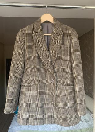 Женский пиджак в клетку