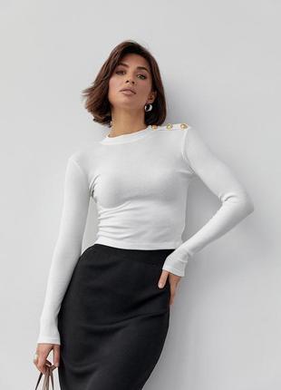 Водолазка жіноча в рубчик з декоративними гудзиками