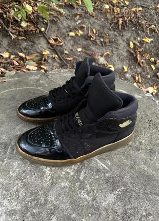 Nike jordan кросівки