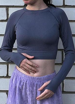 Спортивний топ з рукавами