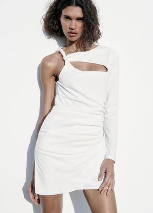 Асиметрична сукня міні від zara, розмір l