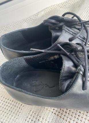 Нереально стильные кожаные ботинки-броги от zign6 фото