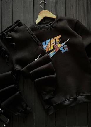 Зимний чёрный спортивный костюм на флисе nike sb черный теплый спортивный костюм на флисе nike sb