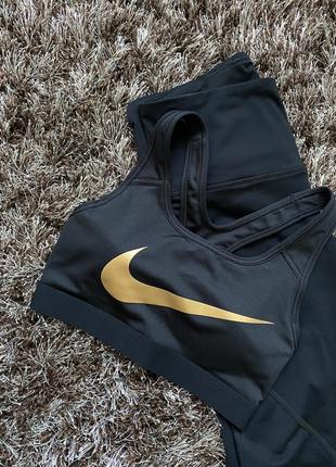 Спортивный топ nike