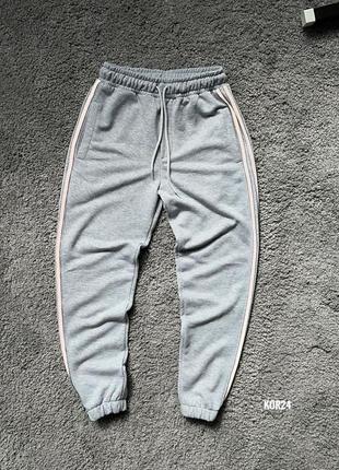 Спортивные штаны серые