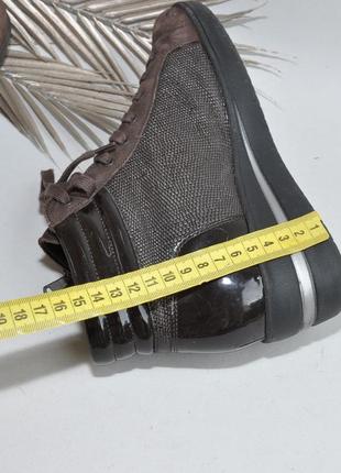 Кожаные демисезонные сникеры кроссовки на танкетке можно на широкую ножку5 фото