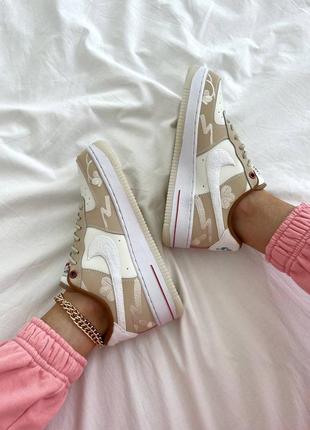 Женские кроссовки nike air force 1 white beige7 фото