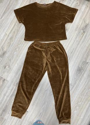 Велюрова піжама