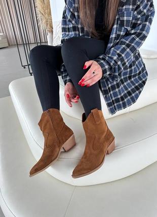 Шикарні стильні жіночі черевики в замші з гострим носком бая ковбої5 фото