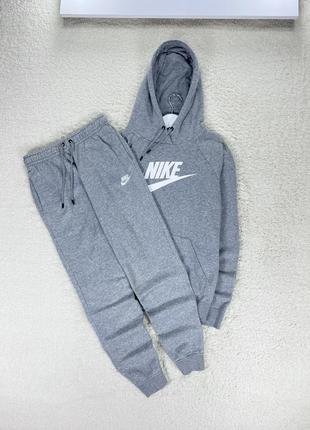 Спортивный костюм nike