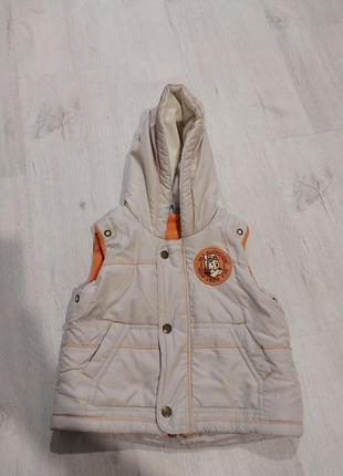 Жилетка на 6-9 месяц