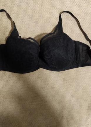 Бюстгальтер черный 90 д