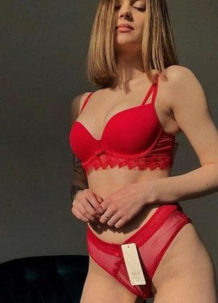 Червоний яскравий ефектний якісний комплект нижньої білизни 80б