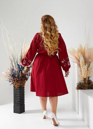 Женское вышиванное платье миди с вышивкой цвета10 фото