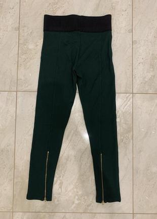 Зеленые брюки лосины леггинсы от zara женские с золотыми замочками7 фото
