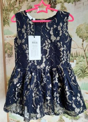 Нарядное красивое платье на годик