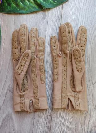Женские перчатки с кожаными вставками isotoner, водительские бежевые однотоны эластичные перчатки4 фото