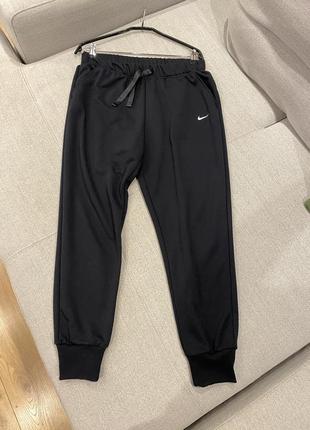 Nike штаны женские черные1 фото