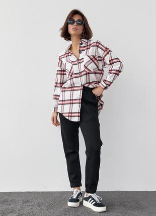 Теплая женская рубашка в клетку на пуговицах