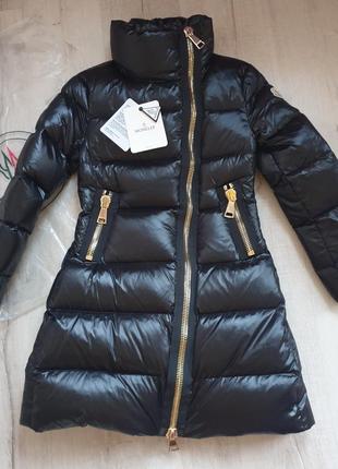 Пухових moncler