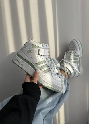 Зимние кроссовки adidas