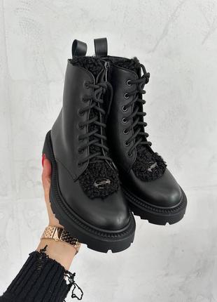 Женские стильные черные ботинки с мехом теди